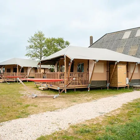 Glamping *